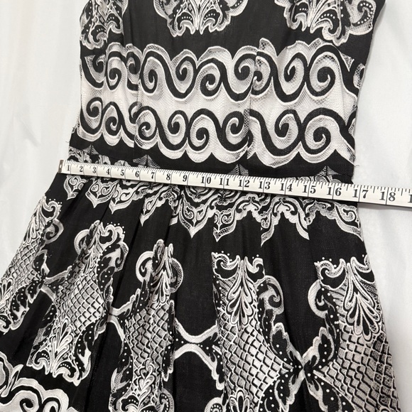 Rabbit Rabbit Rabbit Black & White Sleeveless Patterned Midi Dress - Picture 4 of 6